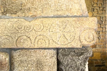 Visigotische gravures in de kapel van São Pedro de Balsemão, Sé, Lamego, Portugal ca. 599